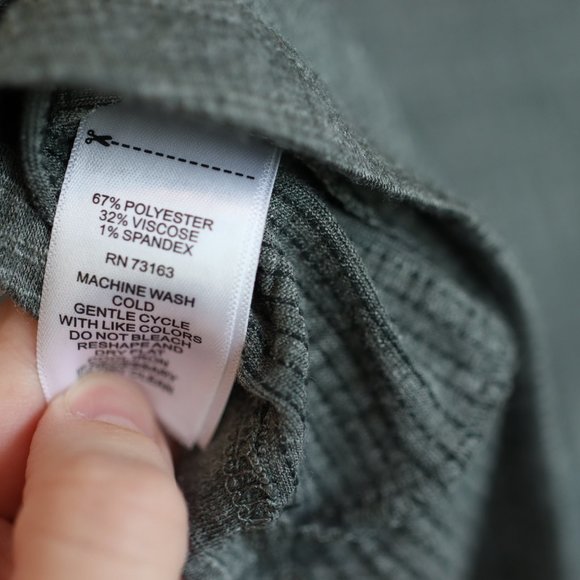 NWT Cable & Gauge Sage Olive Green Textured Top Ruffle Gauze 3/4 Sleeve L - Picture 4 of 4